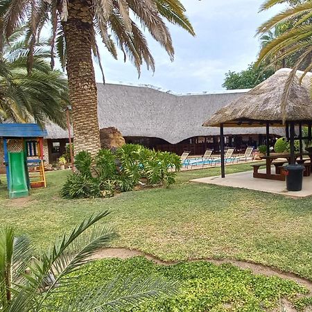 Ombinda Country Lodge Outjo Dış mekan fotoğraf